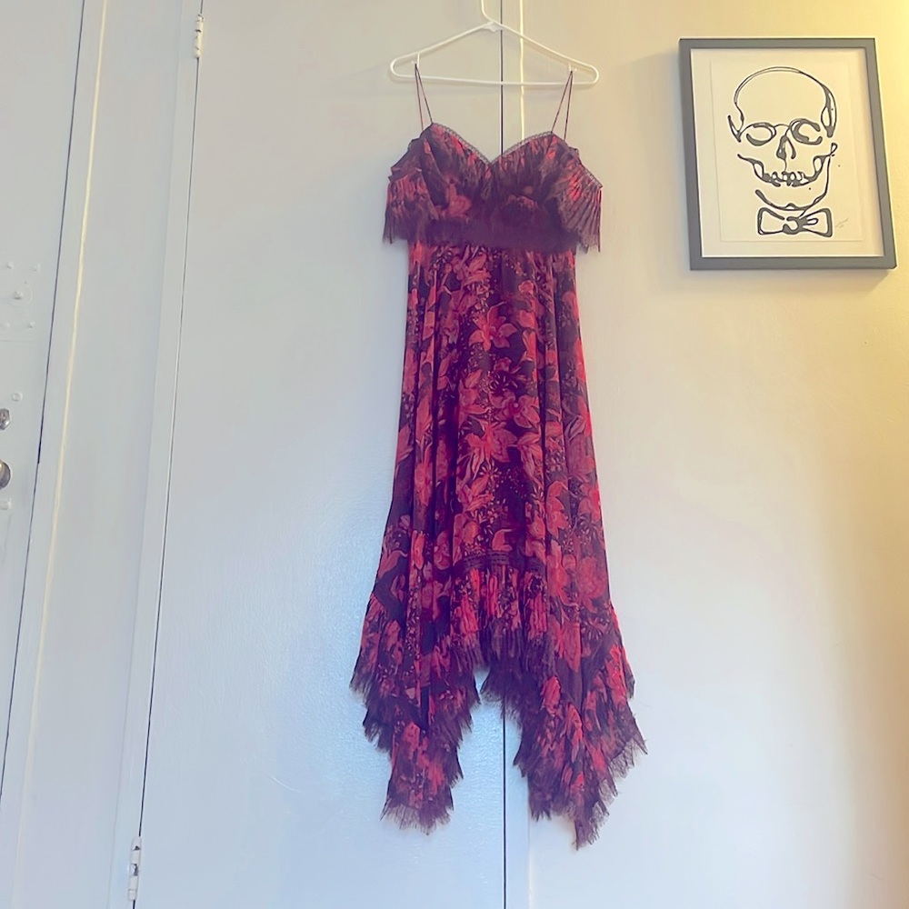 Gorgeous Alice & Olivia long floral dress, Size 0. Like-new condition.